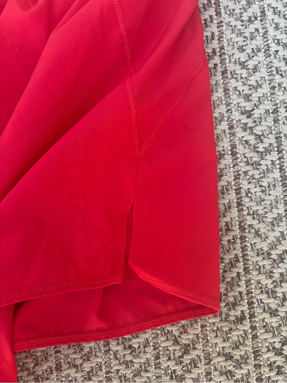 ALO Yoga Women's Red Shorts - Picture 8 of 10